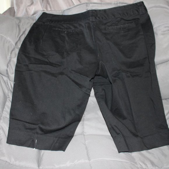 THE LIMITED "Cassidy Fit" Black Walking Shorts - Picture 3 of 8